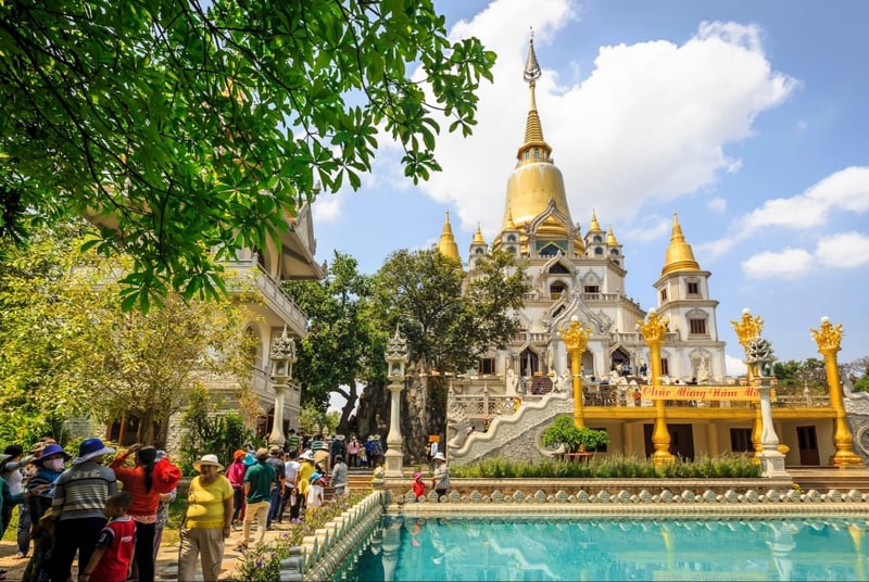 Tết Nguyên Đán 2016 thăm 10 ngôi chùa thiêng nhất Việt Nam - Kỳ 2